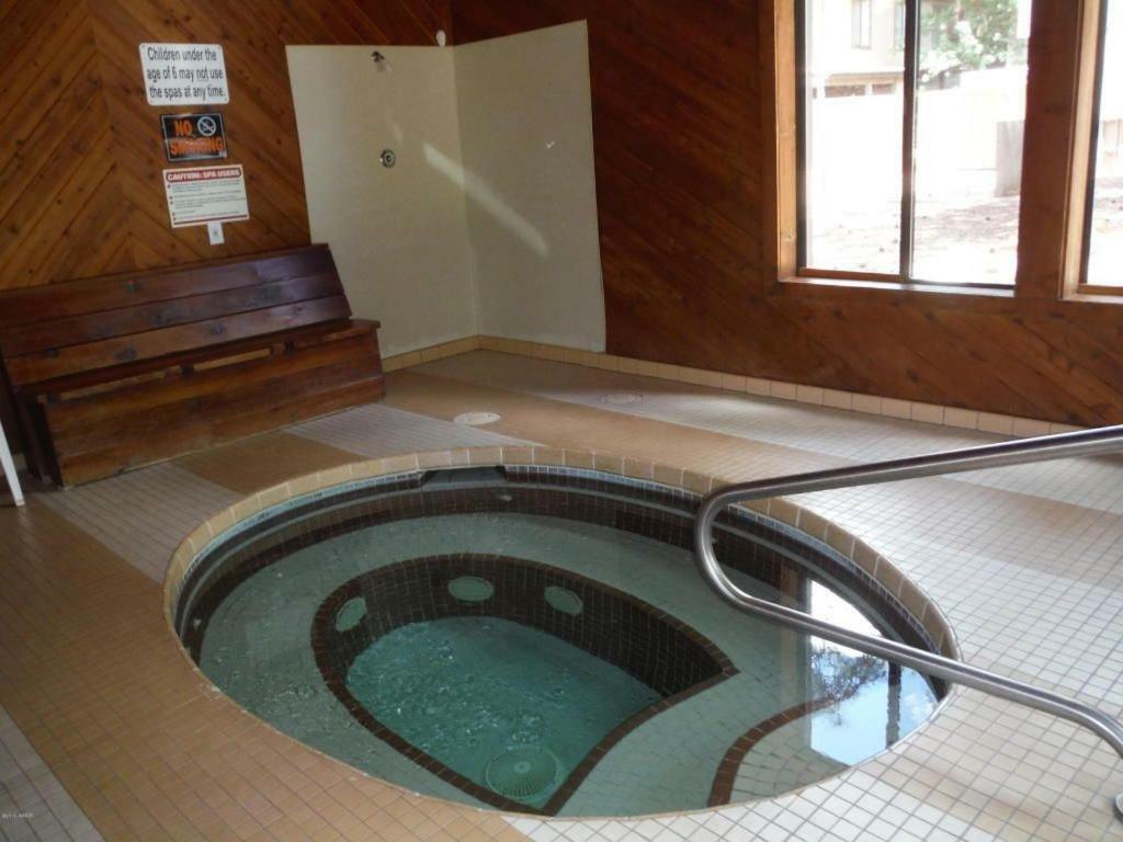 Your Home Away From Home! 派托普湖畔 外观 照片